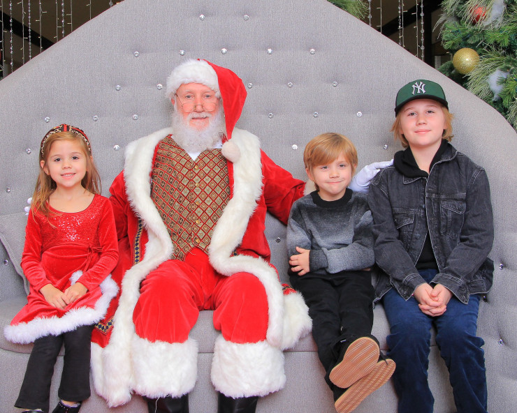 Santa Is Coming To Town (dedicated)