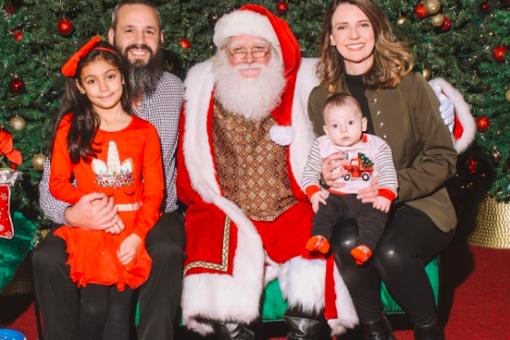 He’s Here, He’s Here! Santa is Here! (dedicated)