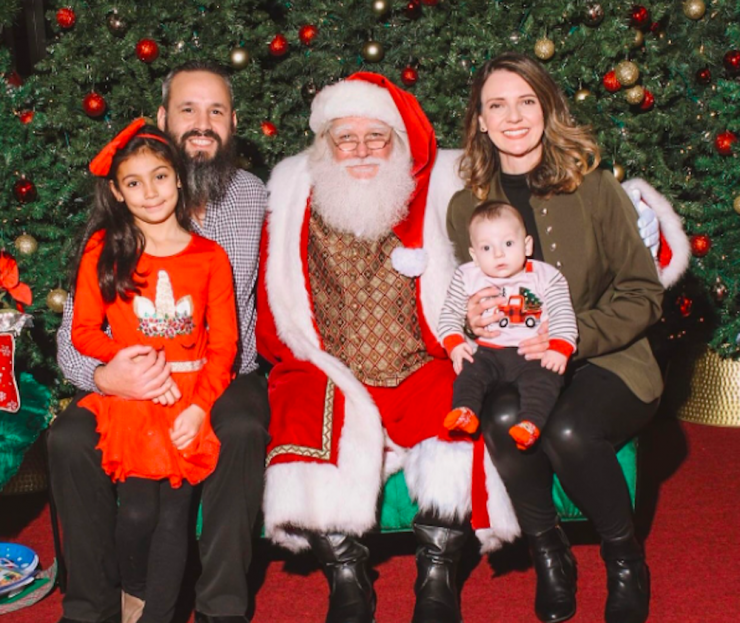 He’s Here, He’s Here! Santa is Here! (dedicated)