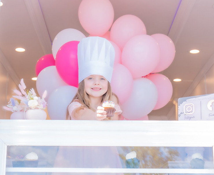 The Cupcake Carriage Opens Its New Location in North Arlington