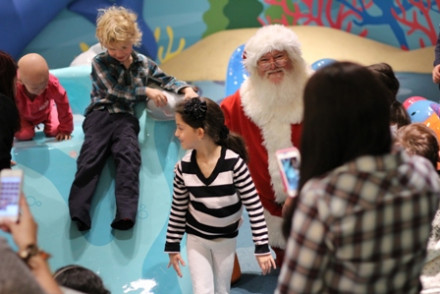 Garden State Plaza’s New Playspace (plus, photos from our Santa Breakfast)
